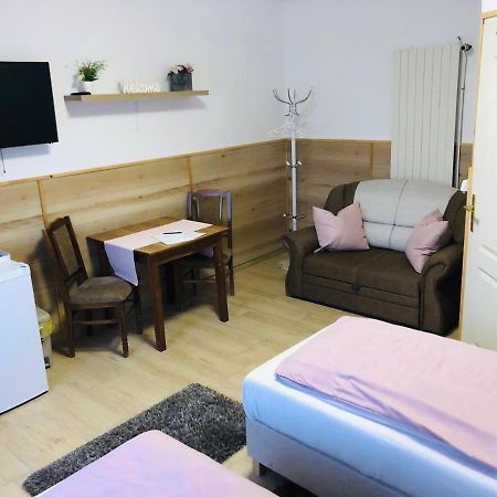 Melania Vendeghaz Hotel Balatonfokajar ภายนอก รูปภาพ